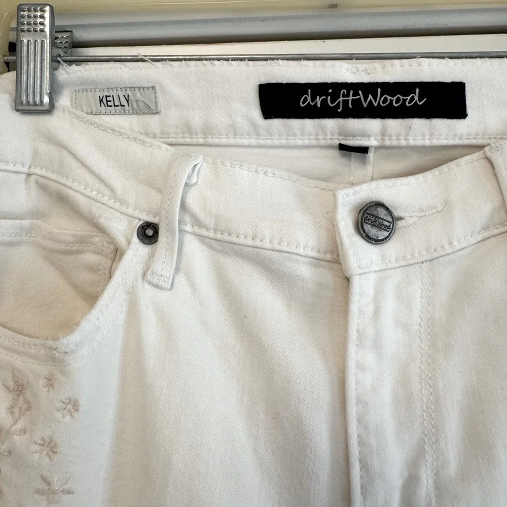 Driftwood White Embroidered Women Jeans - Picture 2 of 5